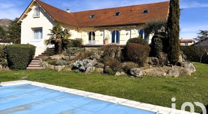 House 9 rooms of 183 m² in Millau (12100)