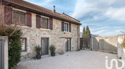 Maison 5 pièces de 180 m² à Notre-Dame-de-Commiers (38450)