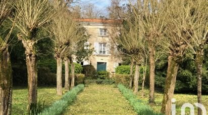 Traditional house 10 rooms of 285 m² in Migné-Auxances (86440)