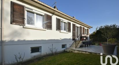 Traditional house 7 rooms of 110 m² in Beynes (78650)