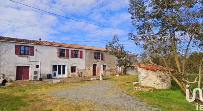 Longere 9 rooms of 215 m² in Saint-Hilaire-le-Vouhis (85480)