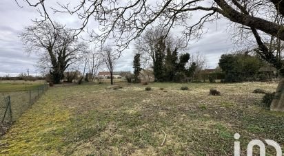 Land of 619 m² in Issoudun (36100)