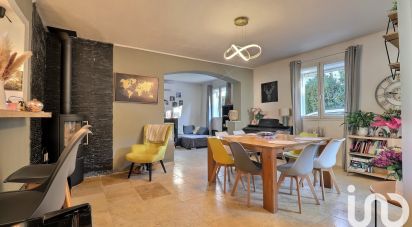 Pavilion 4 rooms of 120 m² in Marignane (13700)