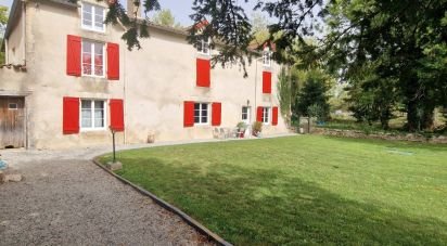 House 11 rooms of 298 m² in Lussac-les-Châteaux (86320)