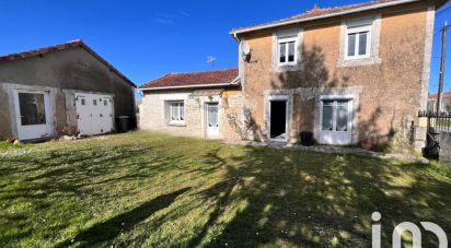 Maison de village 4 pièces de 90 m² à Jauldes (16560)