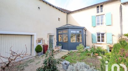 Maison de village 4 pièces de 142 m² à Lussac-les-Châteaux (86320)