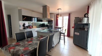 House 4 rooms of 70 m² in Thézan-des-Corbières (11200)