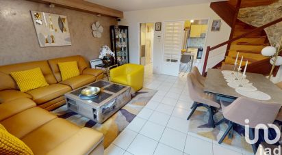 House 4 rooms of 88 m² in Combs-la-Ville (77380)