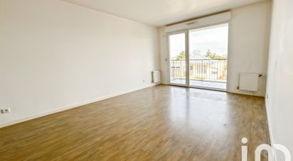 Apartment 2 rooms of 45 m² in Villecresnes (94440)