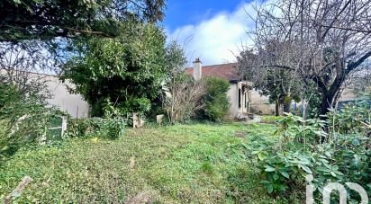 Traditional house 5 rooms of 86 m² in Orly (94310)