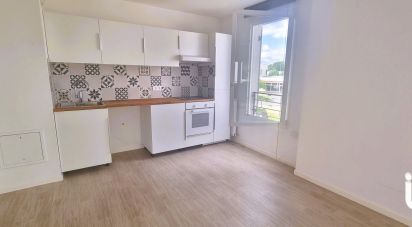 Appartement 3 pièces de 61 m² à Corbeil-Essonnes (91100)