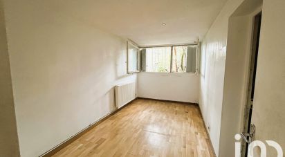 Apartment 2 rooms of 64 m² in Évry (91000)