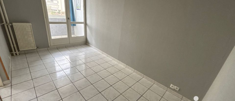 Appartement 4 pièces de 78 m² à Saint-Pierre-des-Corps (37700)