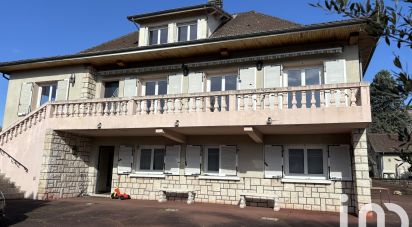 Traditional house 8 rooms of 230 m² in Les Martres-de-Veyre (63730)