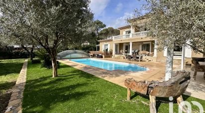 House 6 rooms of 175 m² in Fréjus (83370)