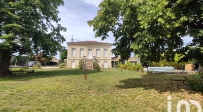 Mansion 8 rooms of 318 m² in Saint-Louis-de-Montferrand (33440)