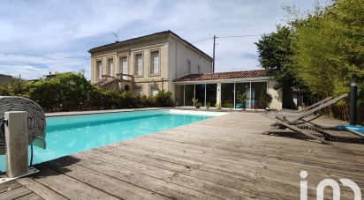 Mansion 8 rooms of 318 m² in Saint-Louis-de-Montferrand (33440)