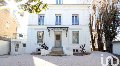 House 8 rooms of 235 m² in Fontenay-sous-Bois (94120)