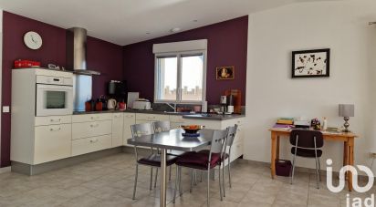 Traditional house 4 rooms of 113 m² in Saint-Jean-de-Monts (85160)