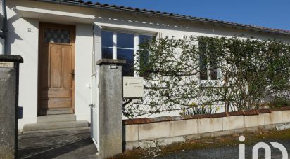 Traditional house 4 rooms of 53 m² in Mauzé-sur-le-Mignon (79210)