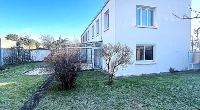 House 7 rooms of 153 m² in La Rochelle (17000)