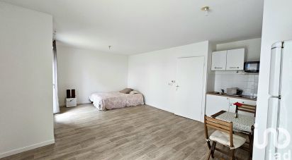 Studio 1 room of 37 m² in Créteil (94000)