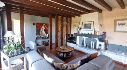 Traditional house 4 rooms of 111 m² in Parentis-en-Born (40160)