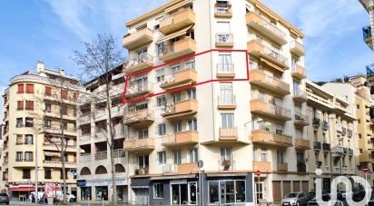 Appartement 3 pièces de 76 m² à Nice (06300)