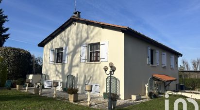 Maison traditionnelle 7 pièces de 195 m² à Chazelles (16380)