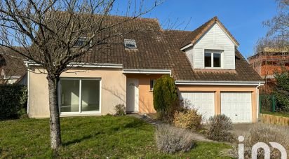 Pavillon 4 pièces de 111 m² à Mont-Saint-Aignan (76130)