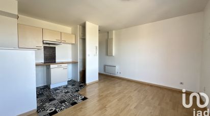 Studio 1 room of 27 m² in Carrières-sous-Poissy (78955)